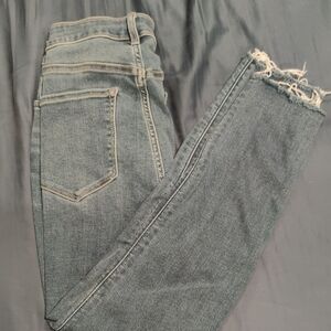 Old Navy Distressed Blue Cropped Jeans